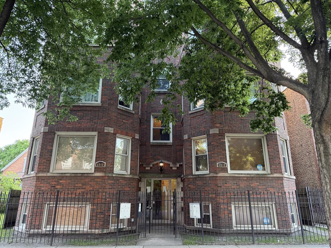 6938 S Dorchester Ave. #2, Chicago, IL 60637