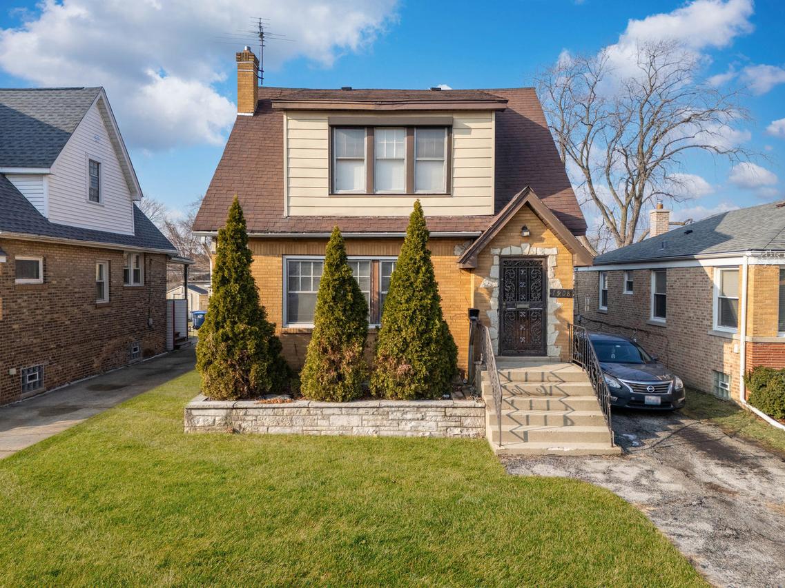 1908 S 23rd Ave., Maywood, IL 60153