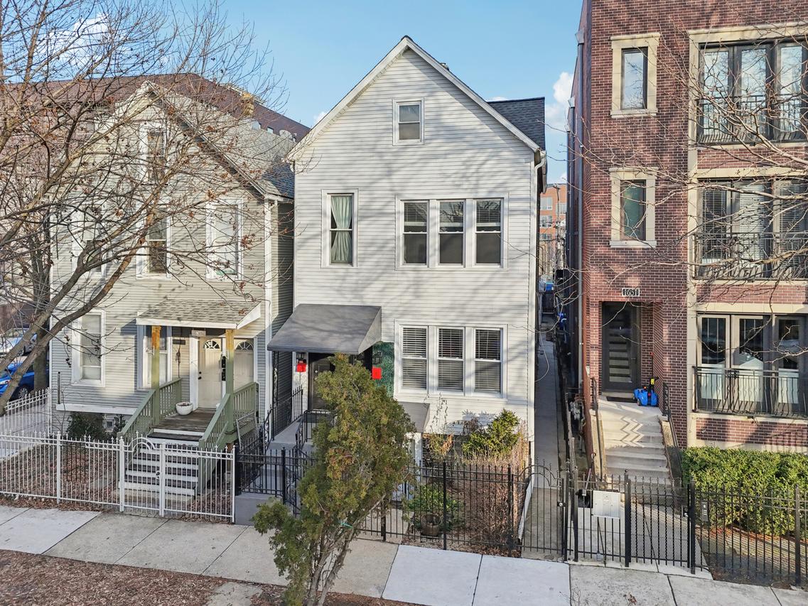 1655 N Artesian Ave., Chicago, IL 60647