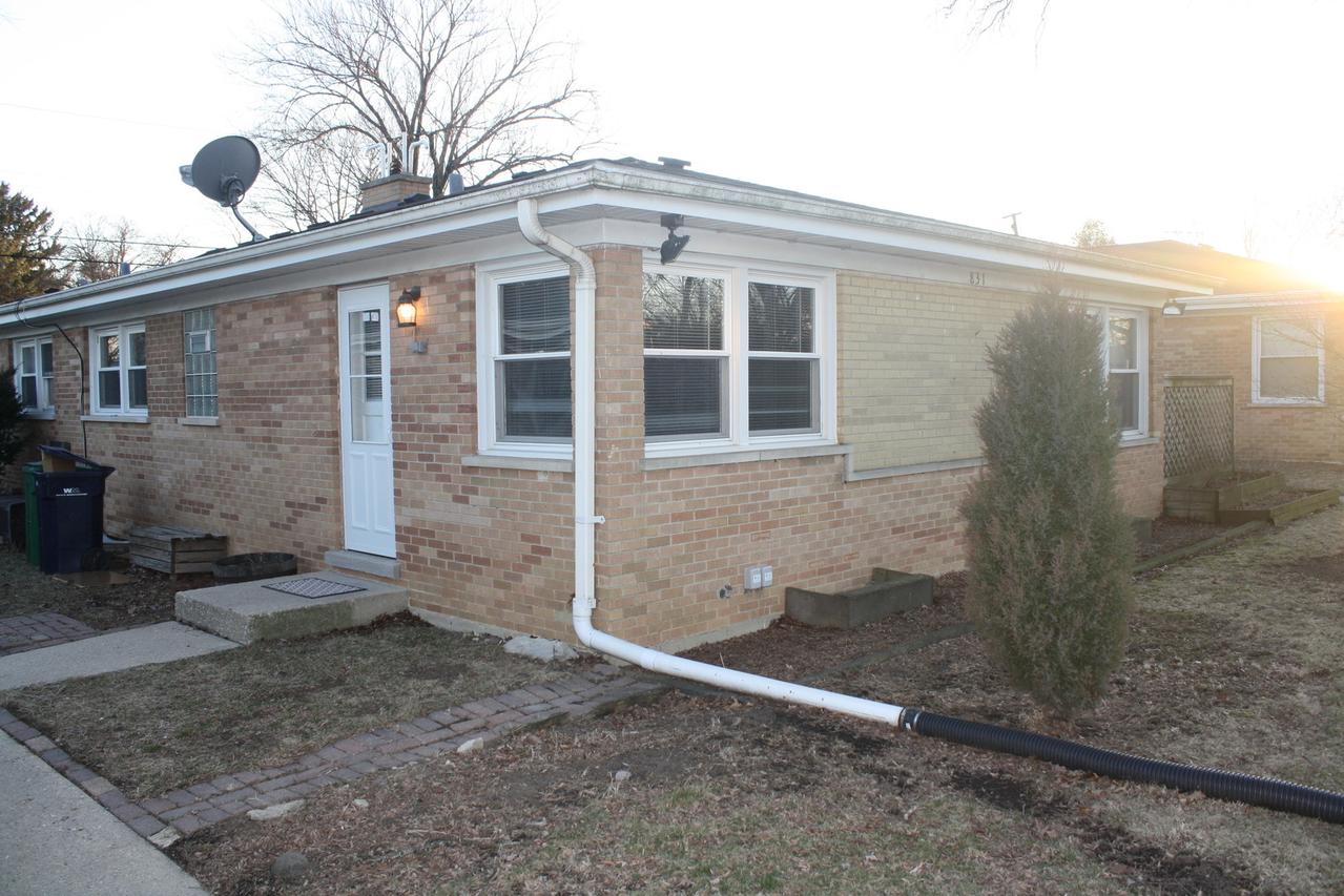 831 E South Broadway Ave., Lombard, IL 60148