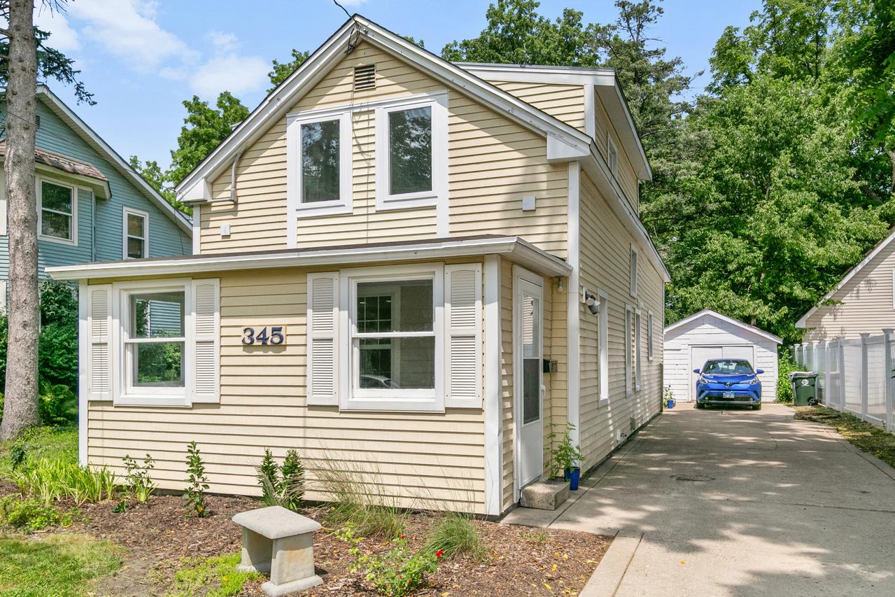 345 Main St., Batavia, IL 60510