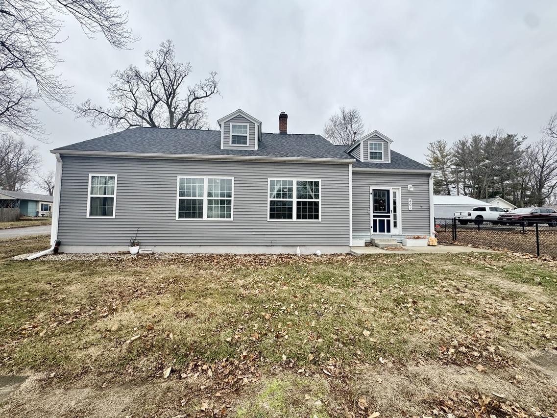 402 N Center St., Colfax, IL 61728