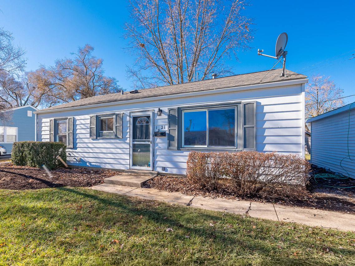 1621 Innercircle Dr., Crest Hill, IL 60403