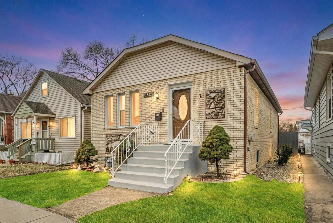 4212 N Ottawa Ave., Norridge, IL 60706