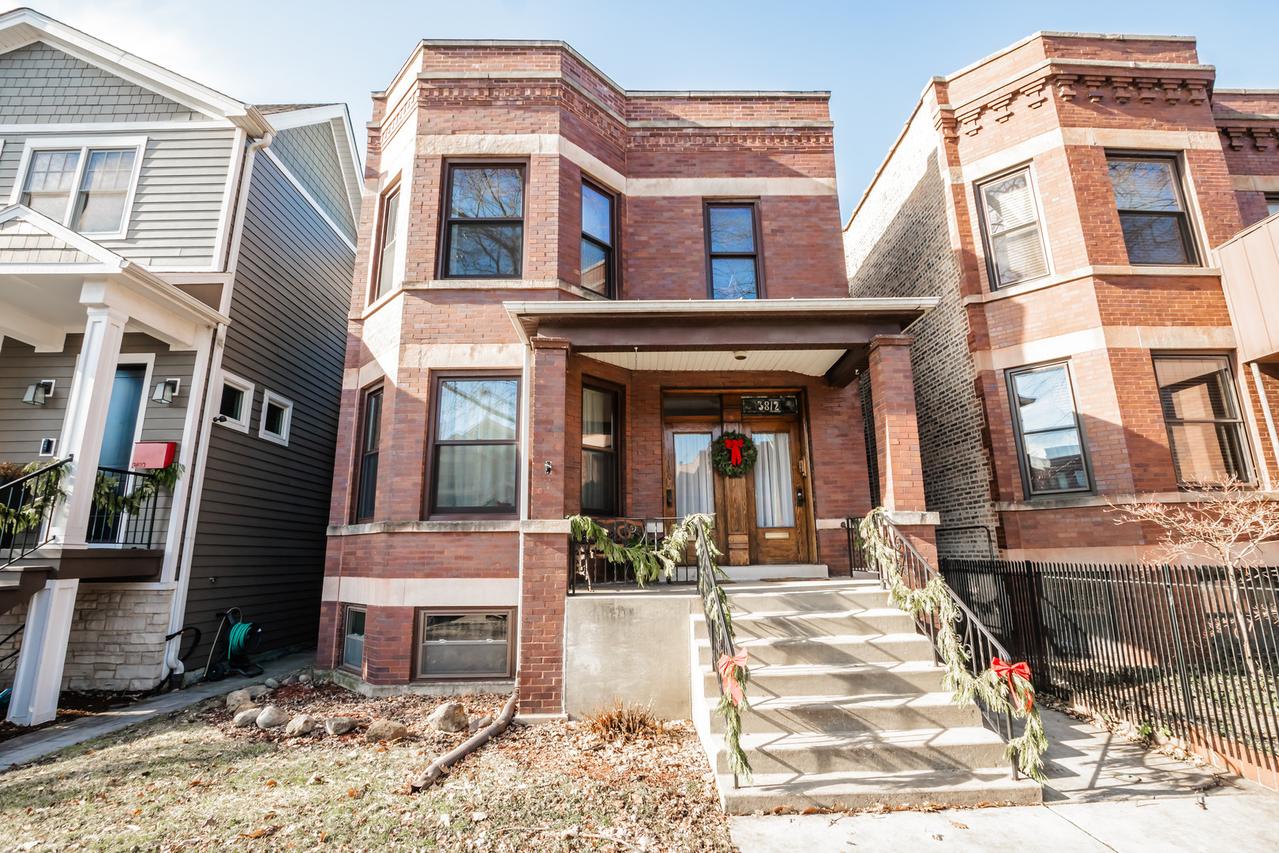3812 N Oakley Ave., Chicago, IL 60618