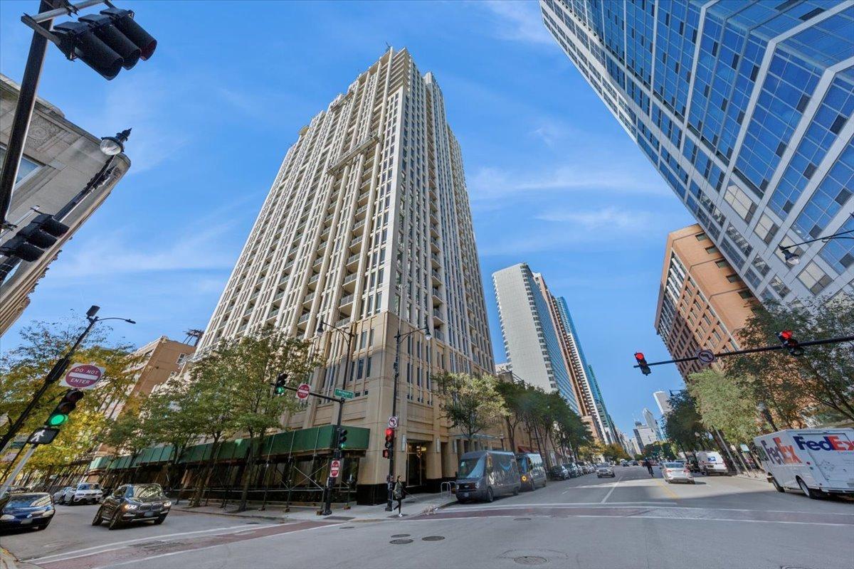 1250 S Michigan Ave. #1400, Chicago, IL 60605