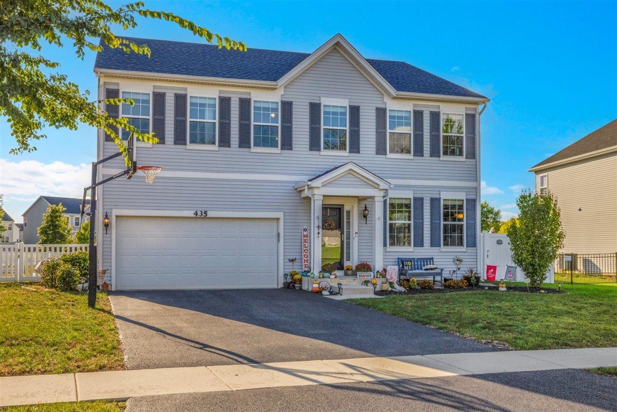 435 Fawn Dr., Oswego, IL 60543