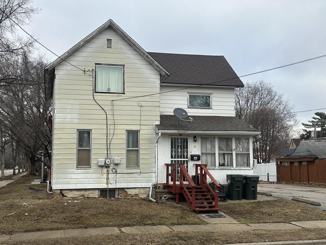 2 E 7th St., Sterling, IL 61081