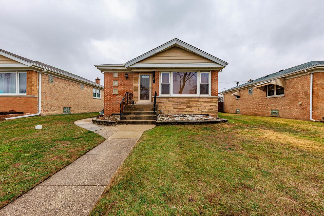 1124 Linden Ave., Bellwood, IL 60104
