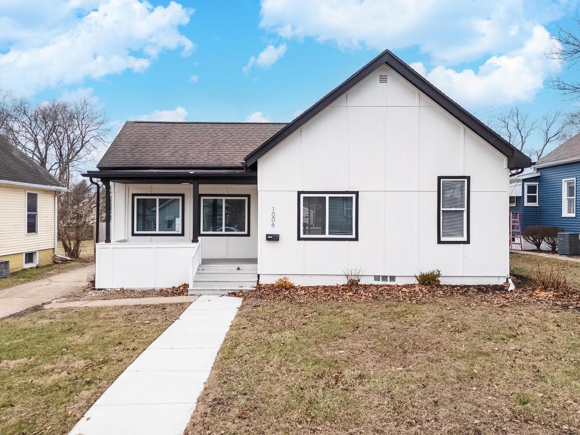 1006 N Morris Ave., Bloomington, IL 61701