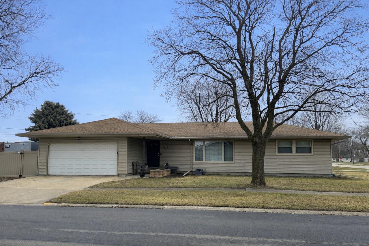 602 N Maple St., Herscher, IL 60941