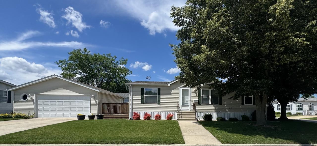 1151 Ash Ct., Manteno, IL 60950