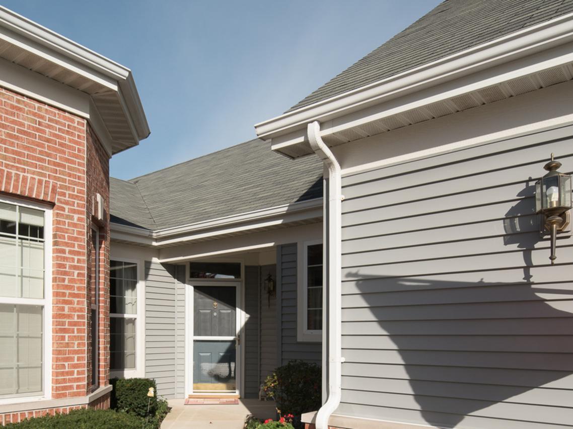 21406 Mays Lake Dr., Crest Hill, IL 60403