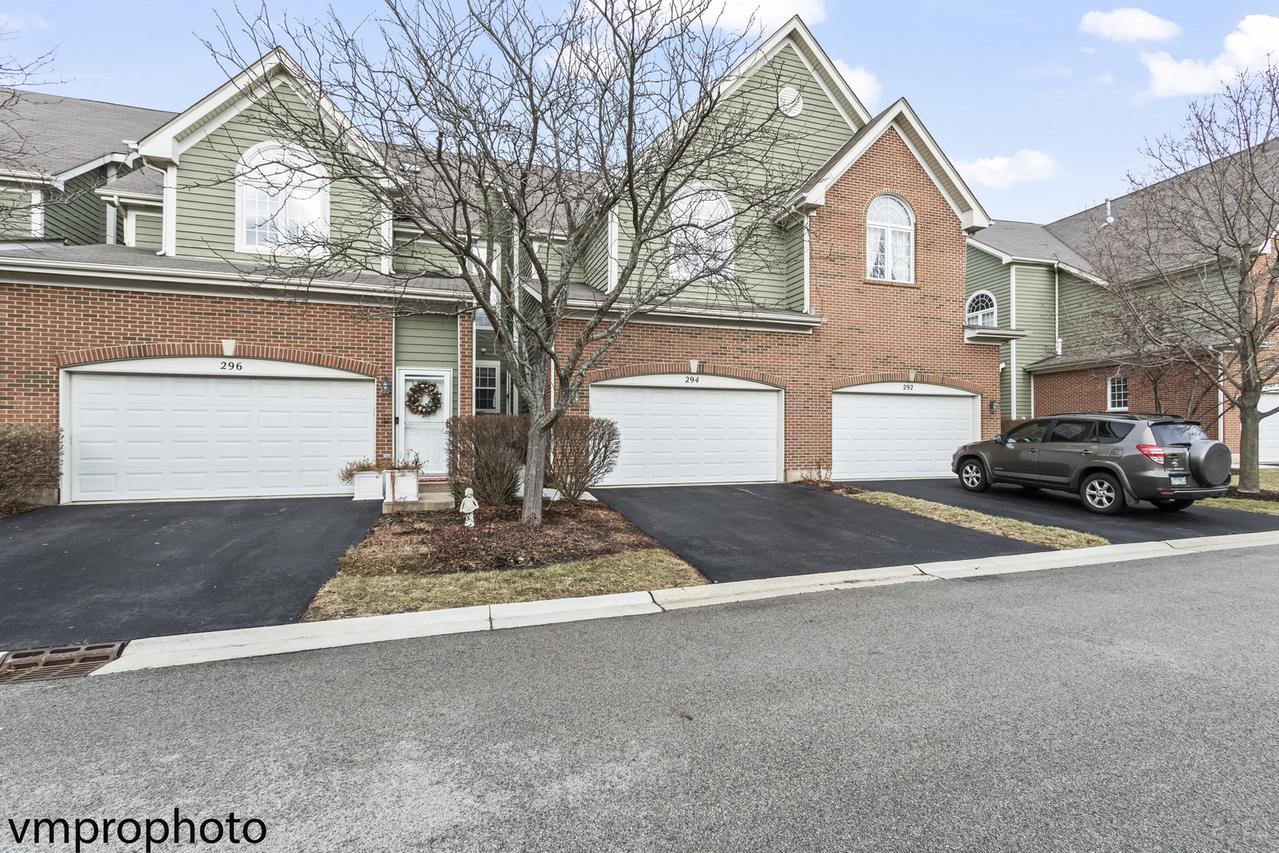 294 W Fairview Cir., Palatine, IL 60067