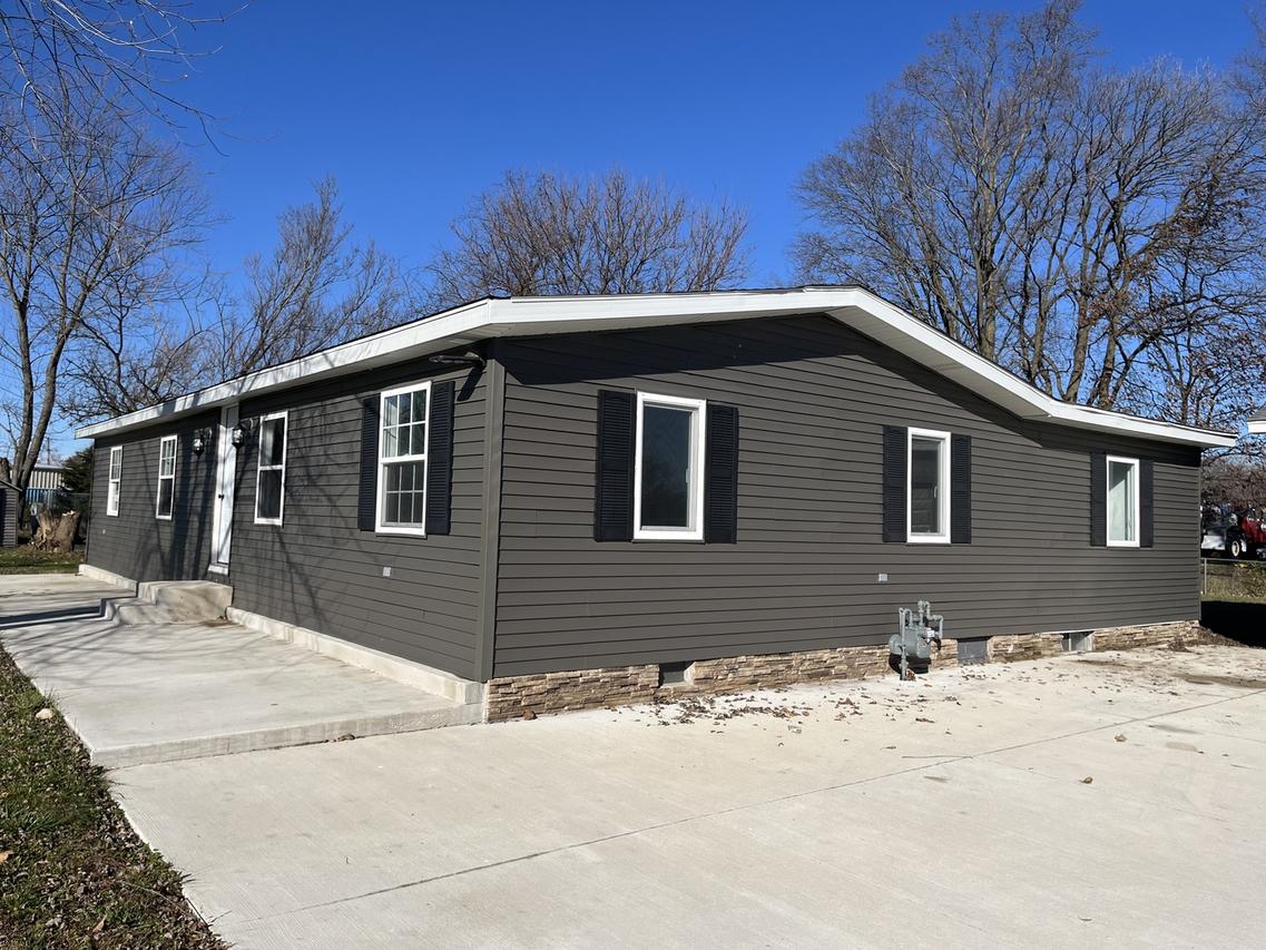 1351 N 4483rd Rd., Earlville, IL 60518