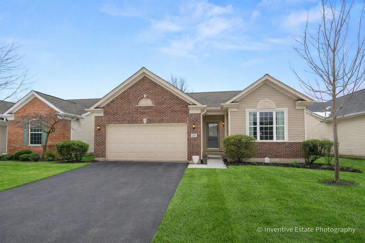 2595 Venetian Ln., Elgin, IL 60124
