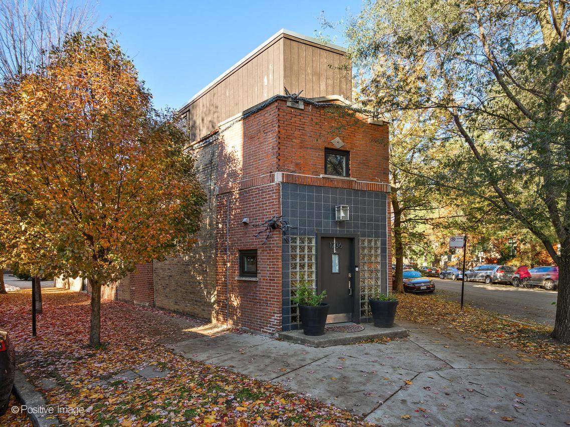 1736 N Hoyne Ave., Chicago, IL 60647