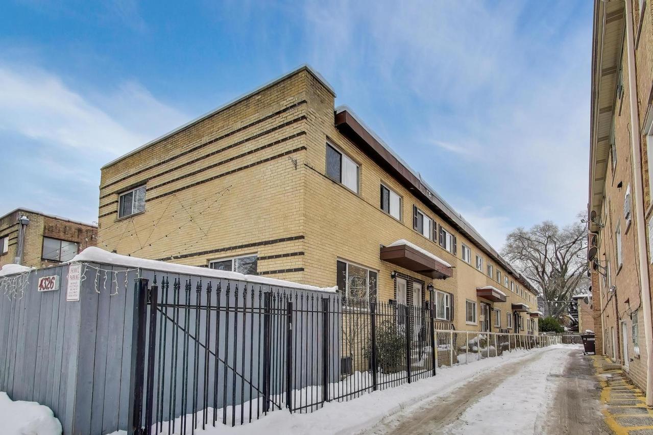 4326 N Kedvale Ave. #A, Chicago, IL 60641