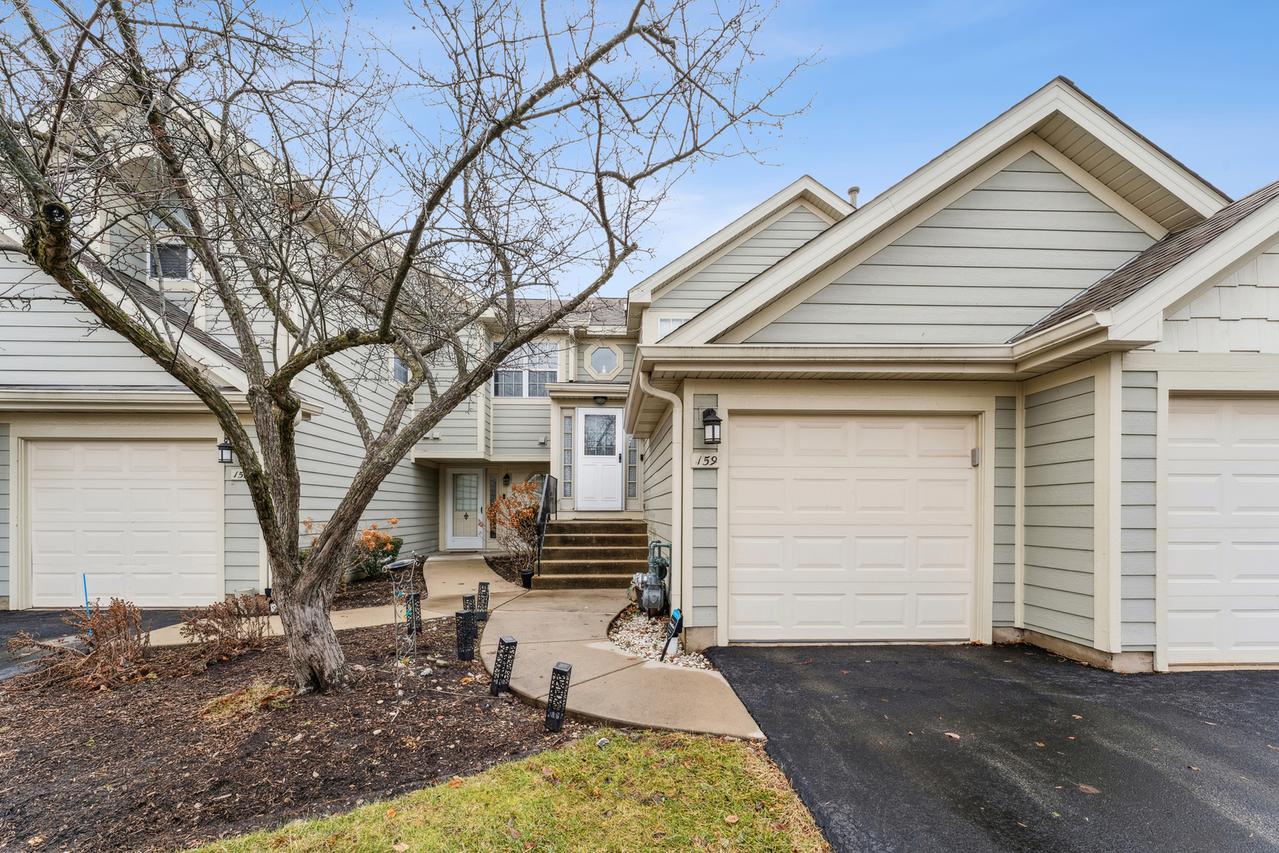 159 W Hamilton Dr., Palatine, IL 60067