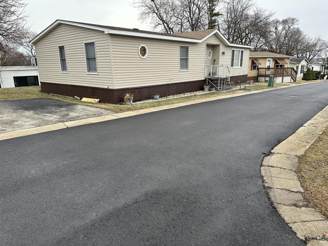 6801 S Lagrange Rd. #155, Hodgkins, IL 60525