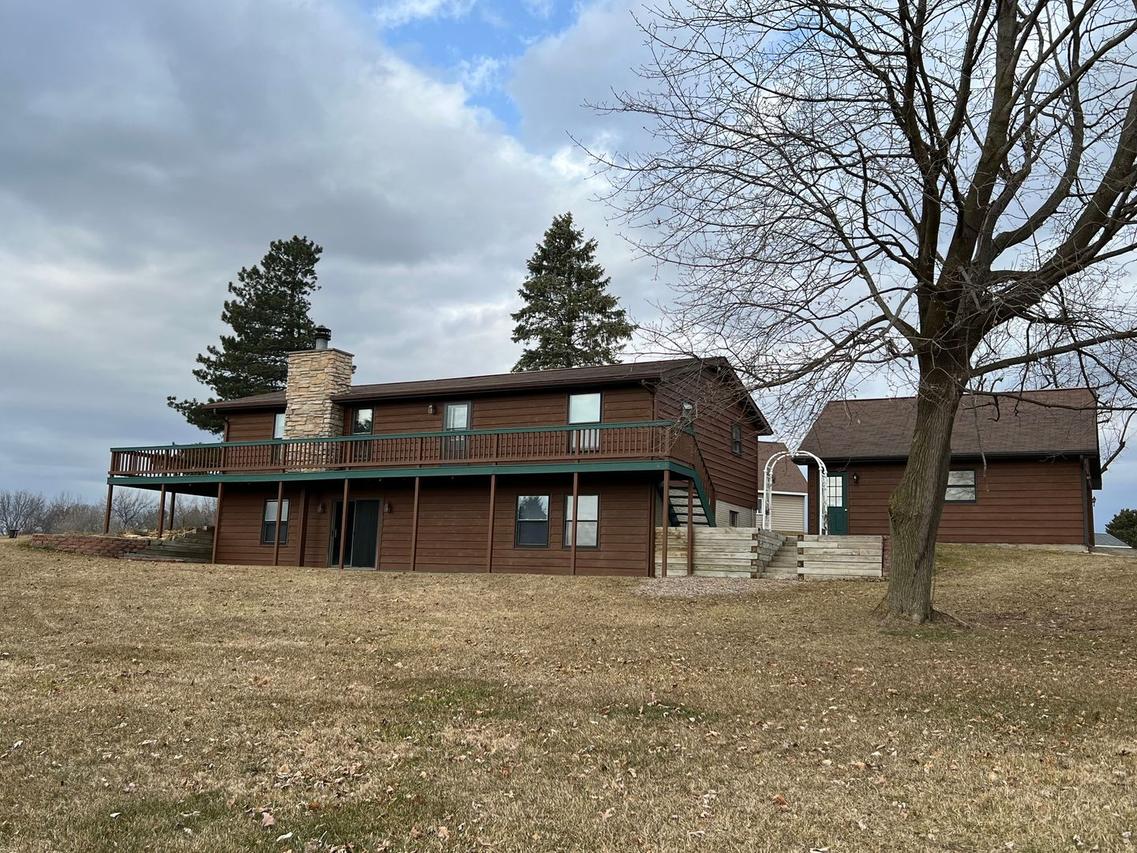 1-80 Farragut Ln., Lake Carroll, IL 61046