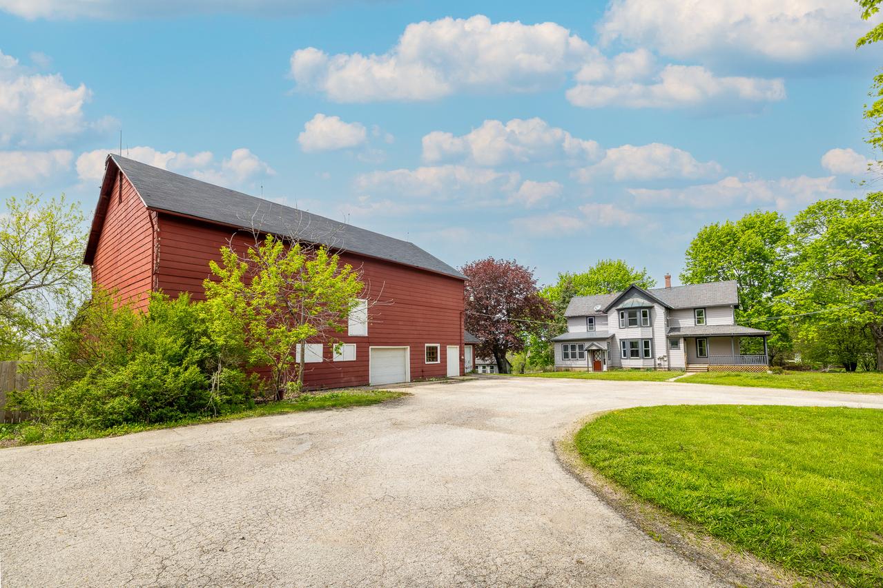 39520 N Kilbourne Rd., Wadsworth, IL 60083