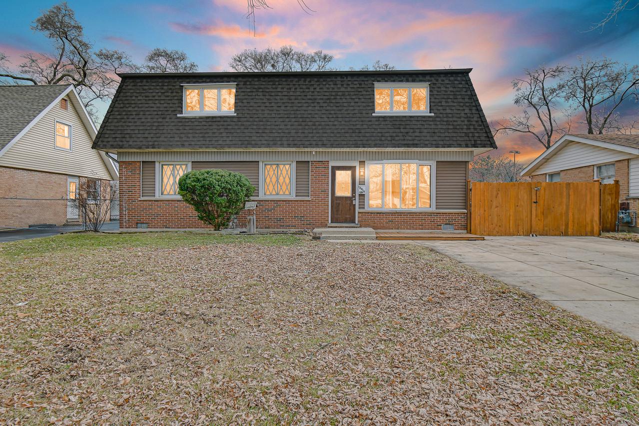 12919 E Playfield Dr., Crestwood, IL 60418