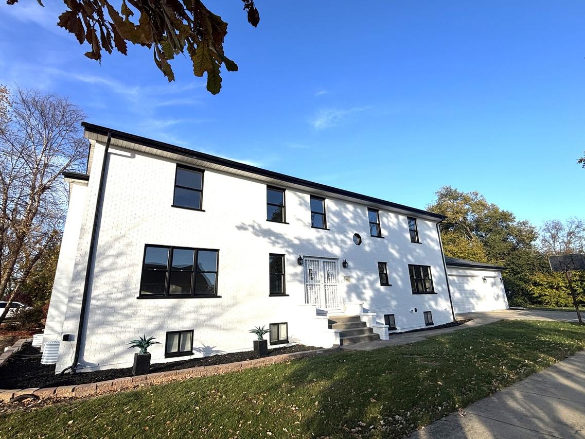 1101 N Princeton Ave., Villa Park, IL 60181