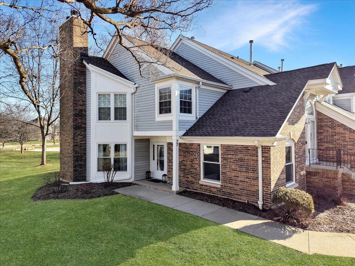 77 Willow Pkwy., Buffalo Grove, IL 60089