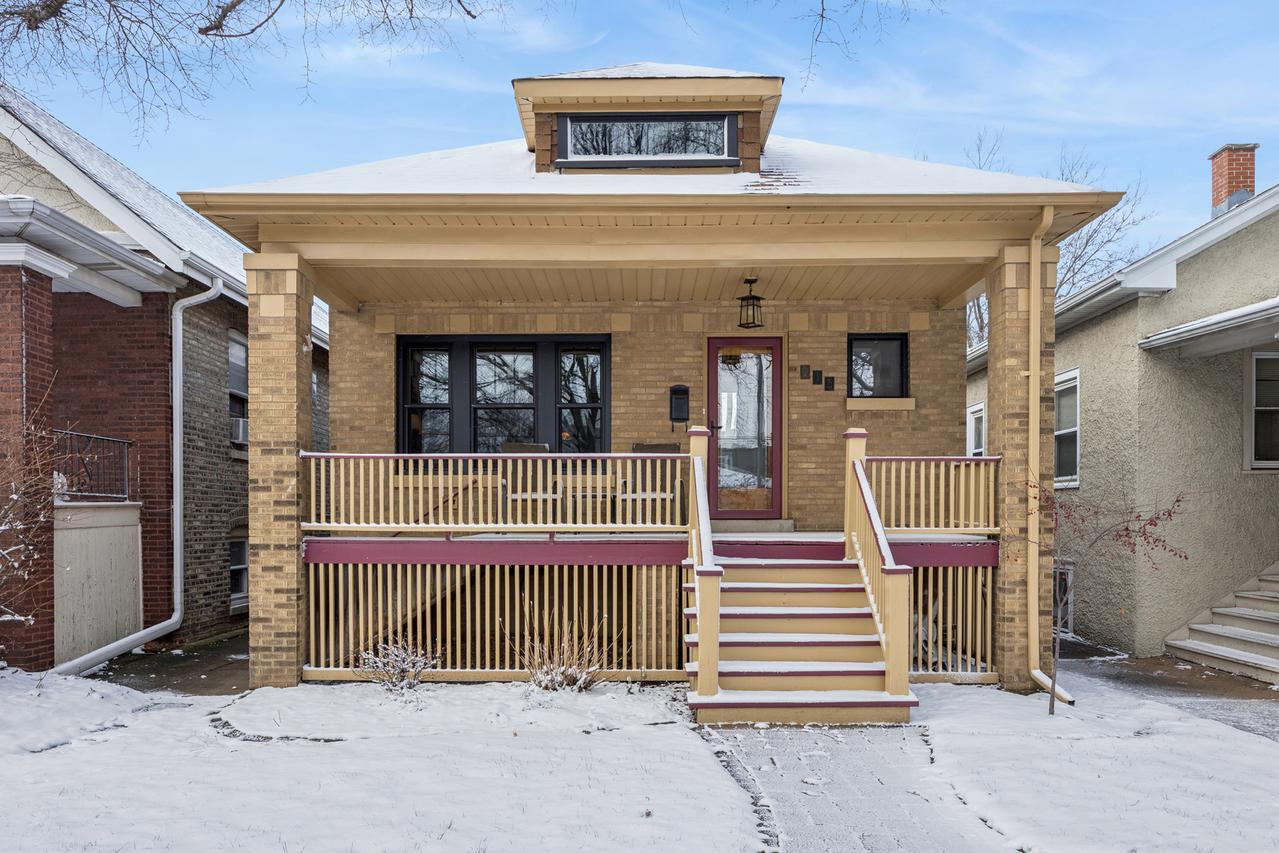 215 Rockford Ave., Forest Park, IL 60130