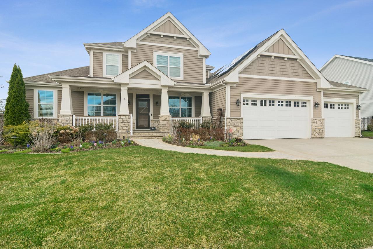 28 S Kennicott Ave., Arlington Heights, IL 60005