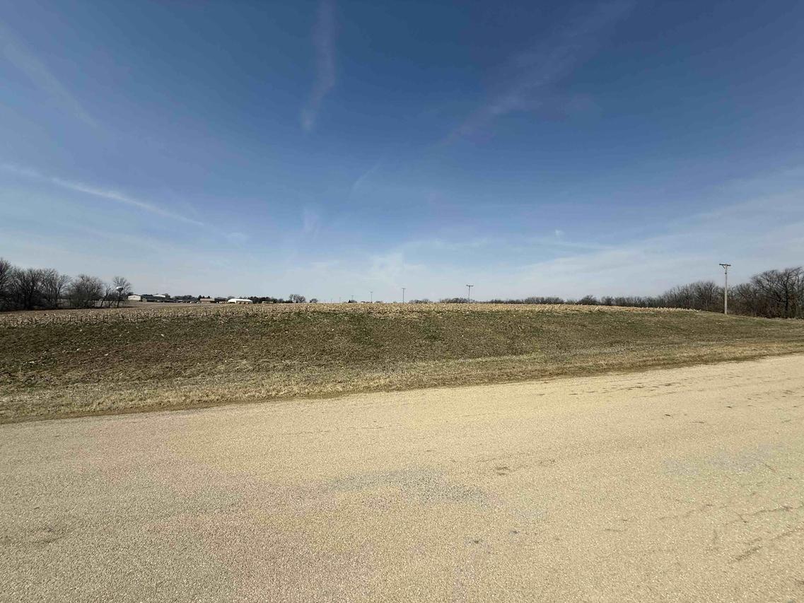 5482 N Timber Ridge Rd., Lena, IL 61048