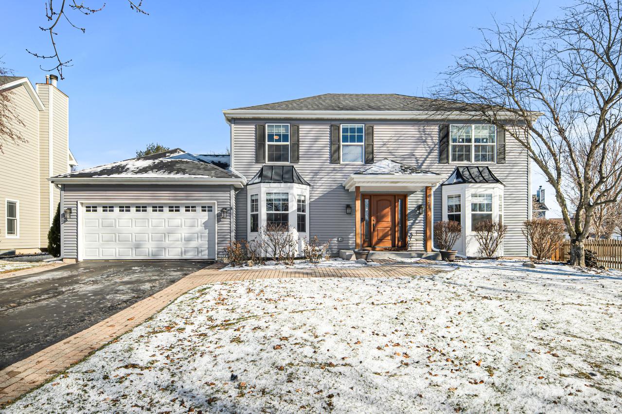 621 Doral Ln., North Aurora, IL 60542