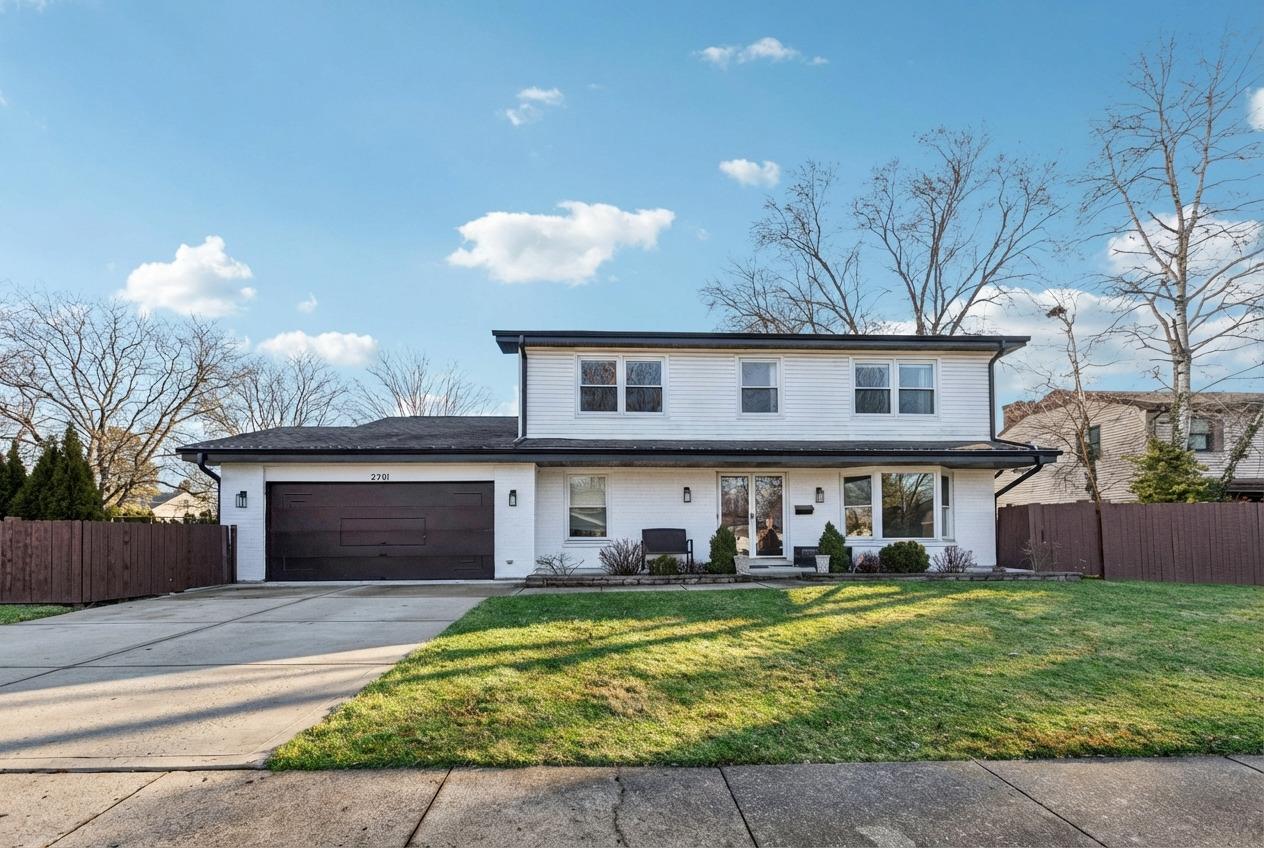 2301 Malik Ct., Glenview, IL 60025