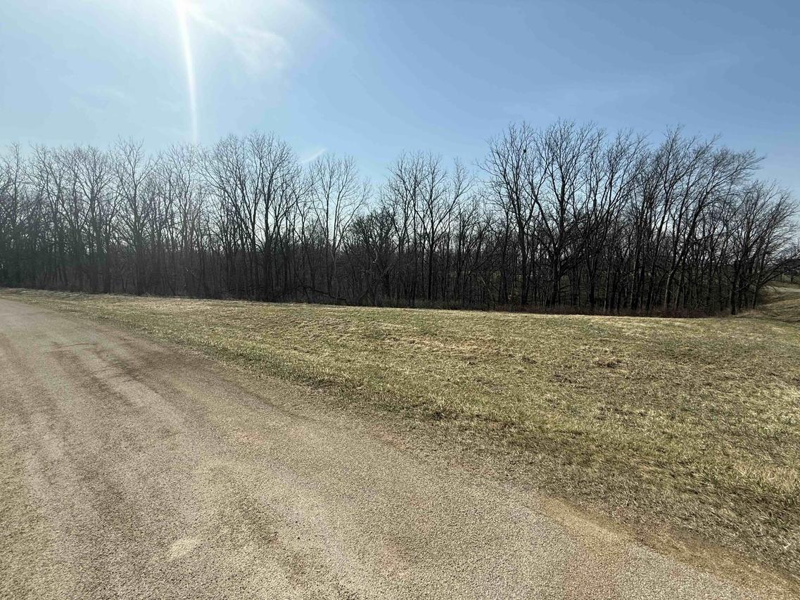 9717 W. Deerfield Ln., Lena, IL 61048