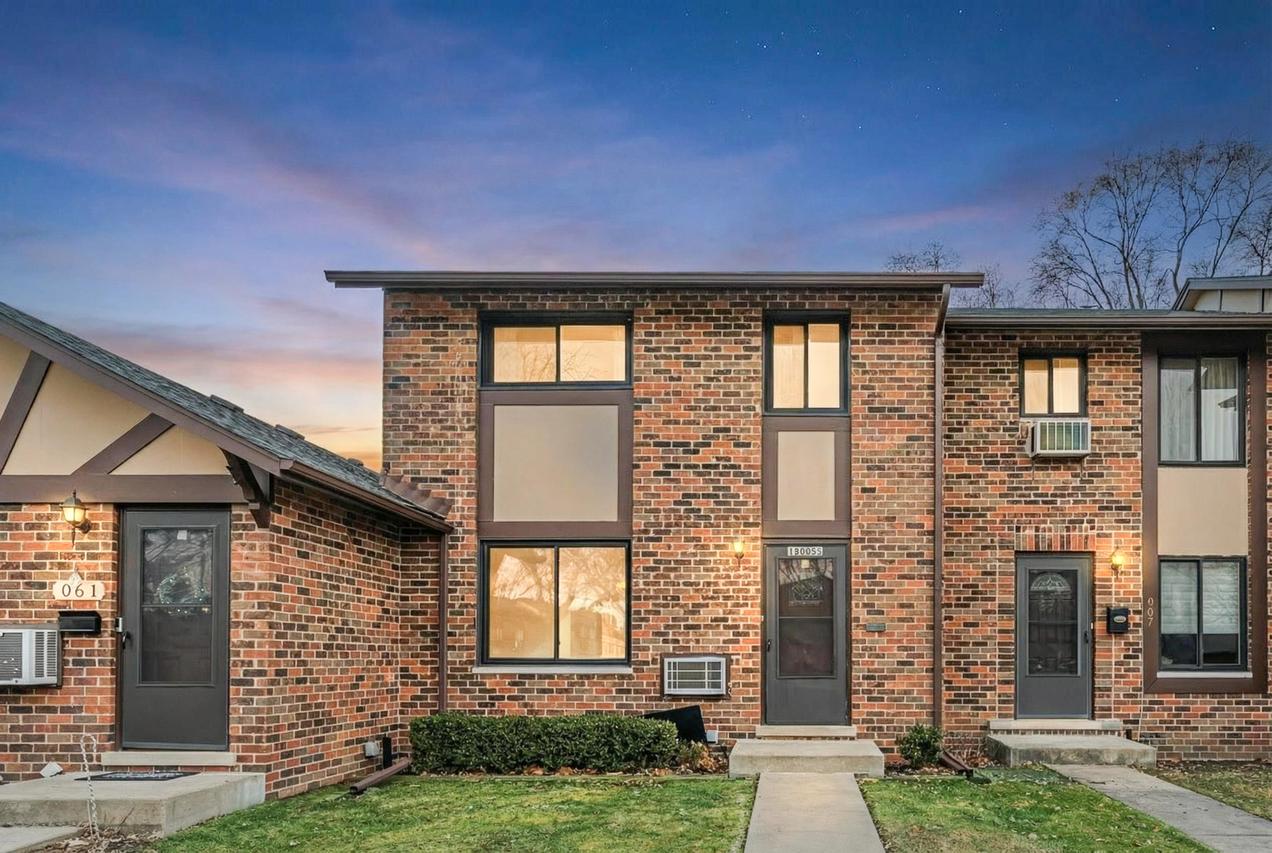 18W063 14th St., Villa Park, IL 60181