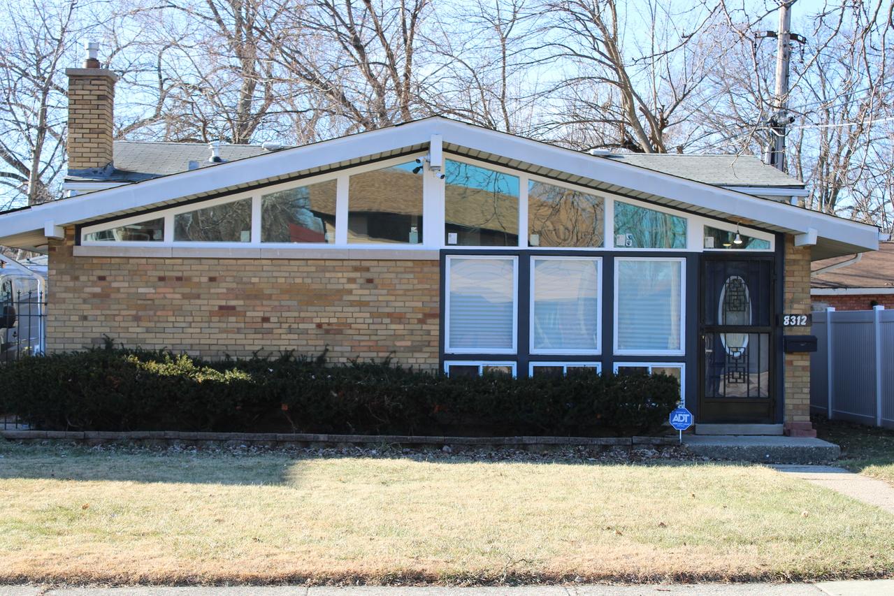 8312 S Kenwood Ave., Chicago, IL 60619
