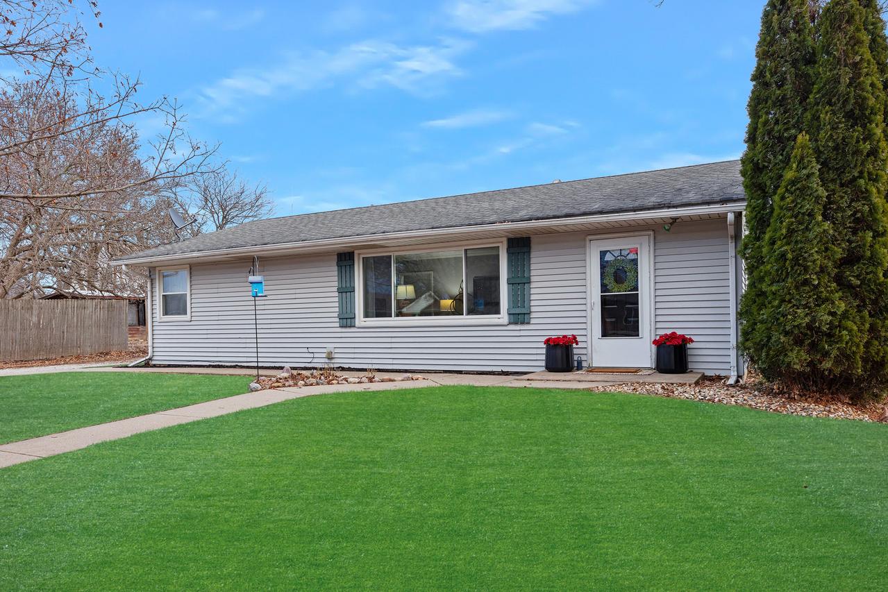 203 S Tazewell St., Mackinaw, IL 61755