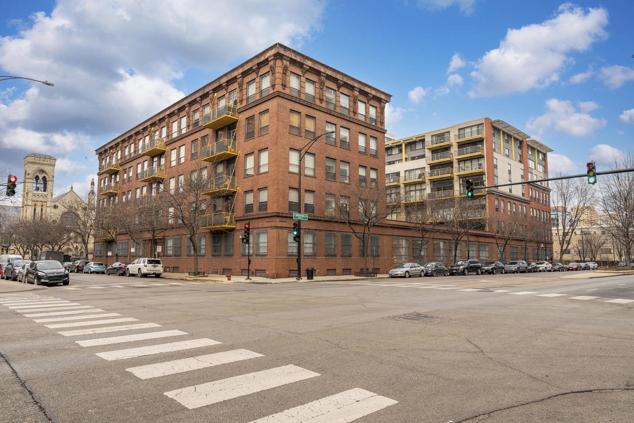 1910 S Indiana Ave. #421, Chicago, IL 60616