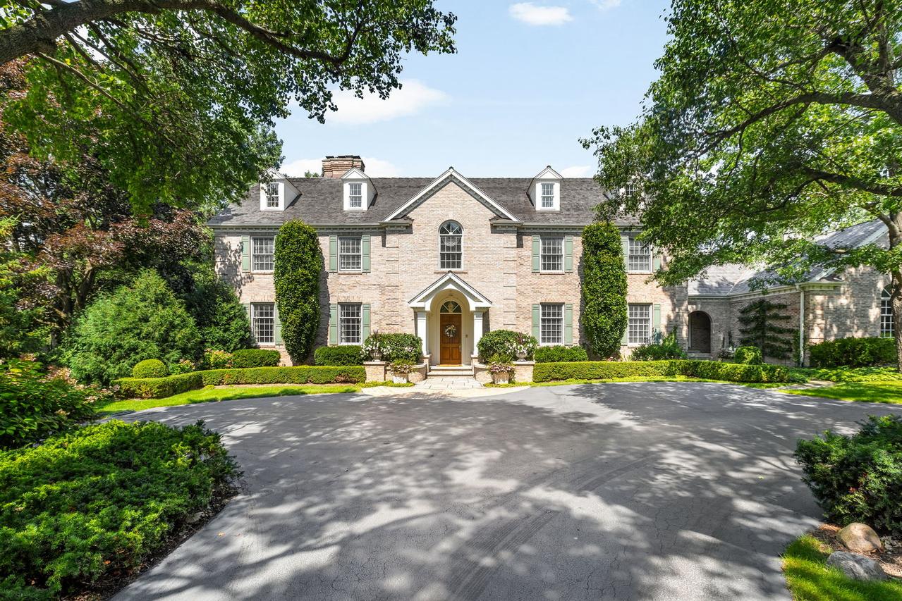 340 E Westleigh Rd., Lake Forest, IL 60045
