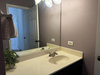 17817 W Salisbury Dr., Gurnee, IL 60031