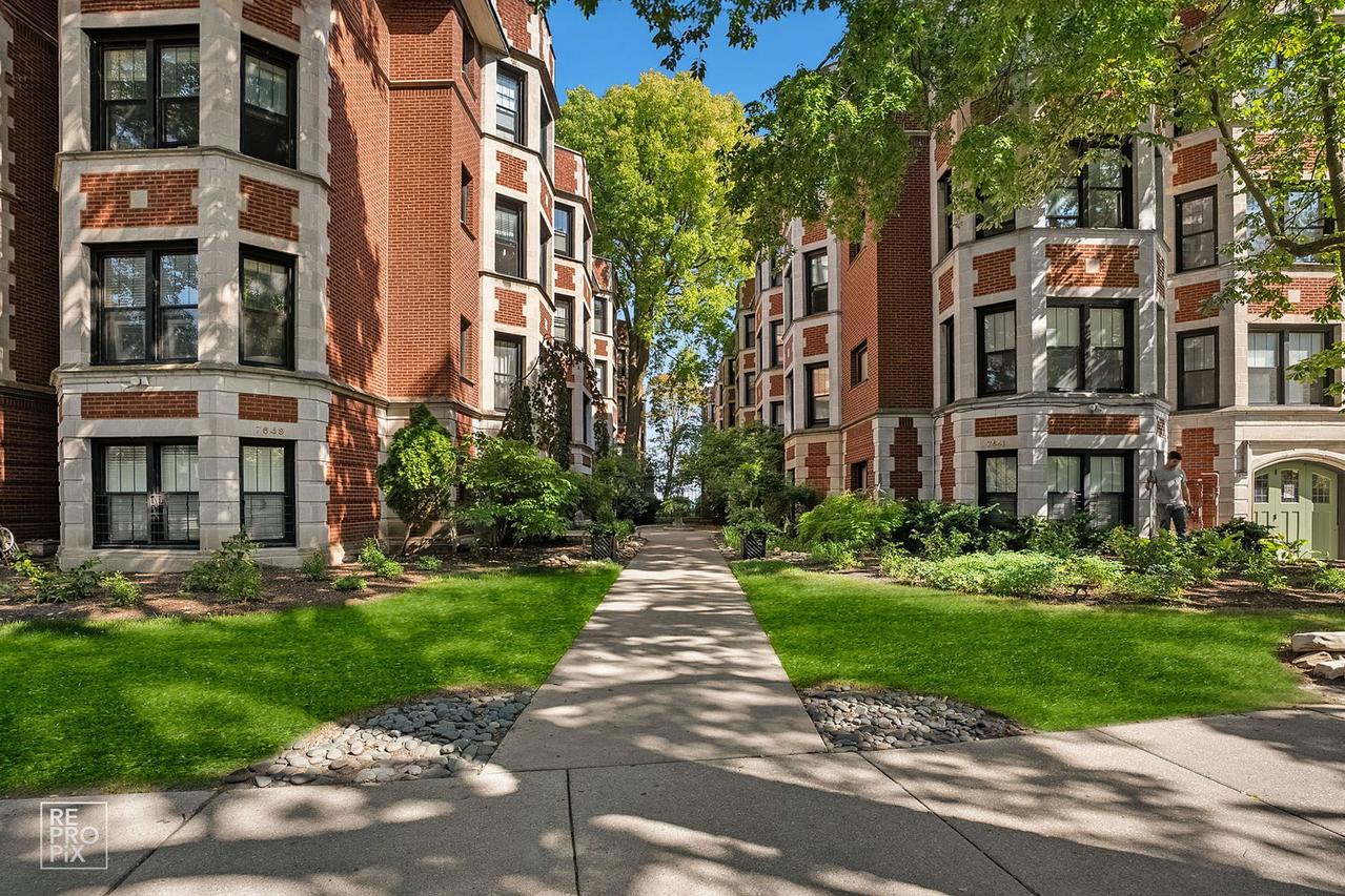 7641 N Eastlake Ter. #1B, Chicago, IL 60626