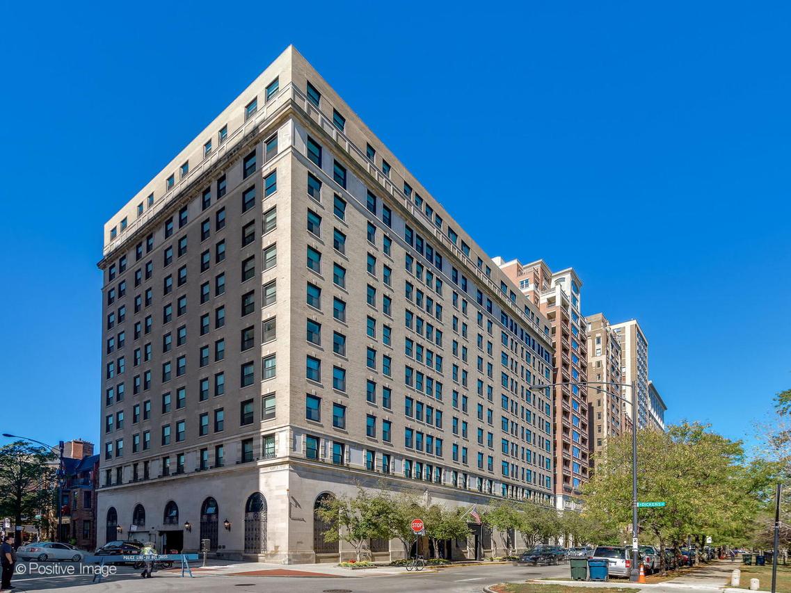2100 N Lincoln Park West #5FN, Chicago, IL 60614