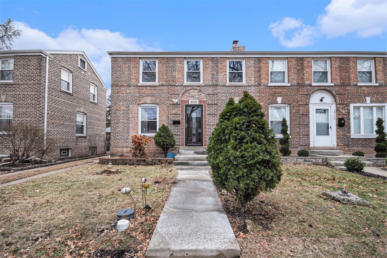 3733 S 57th Ave., Cicero, IL 60804