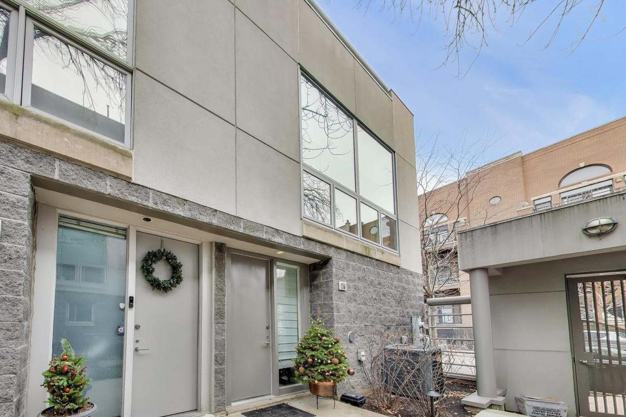 664 N Peoria St. #N, Chicago, IL 60642