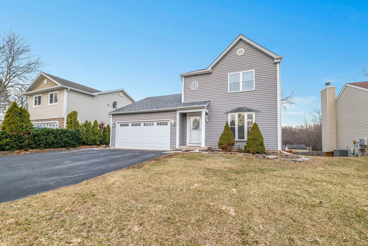 2010 N Nicole Ln., Round Lake Beach, IL 60073