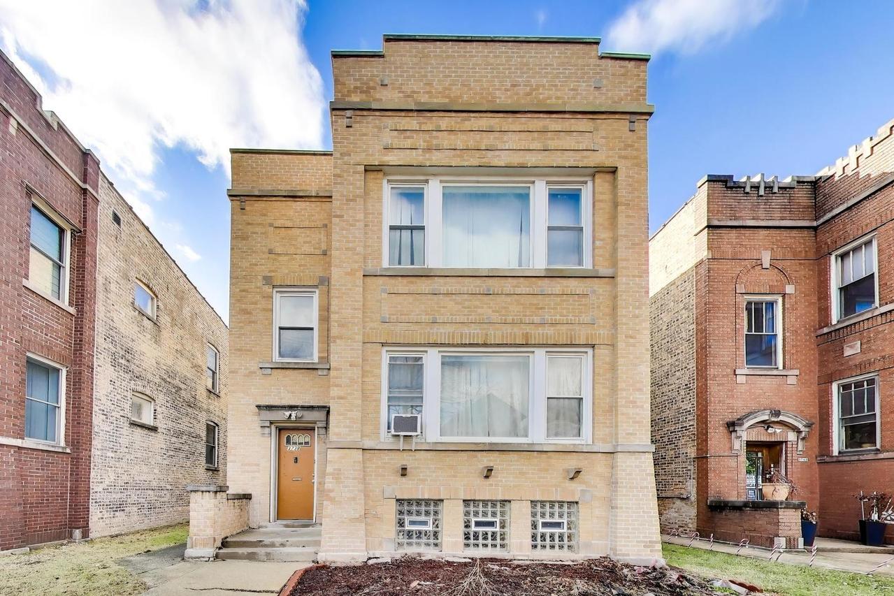 3738 N Richmond St., Chicago, IL 60618