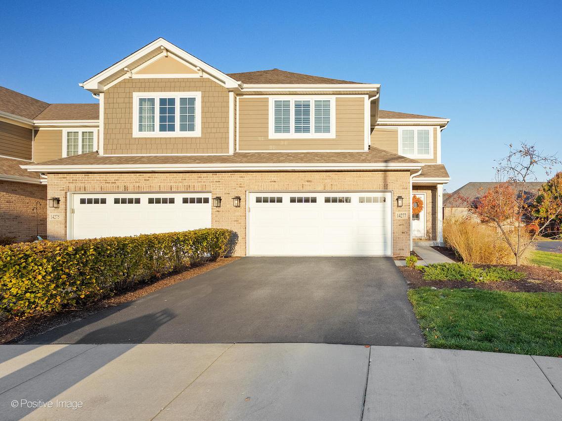 14277 Lacey Dr., Lemont, IL 60439