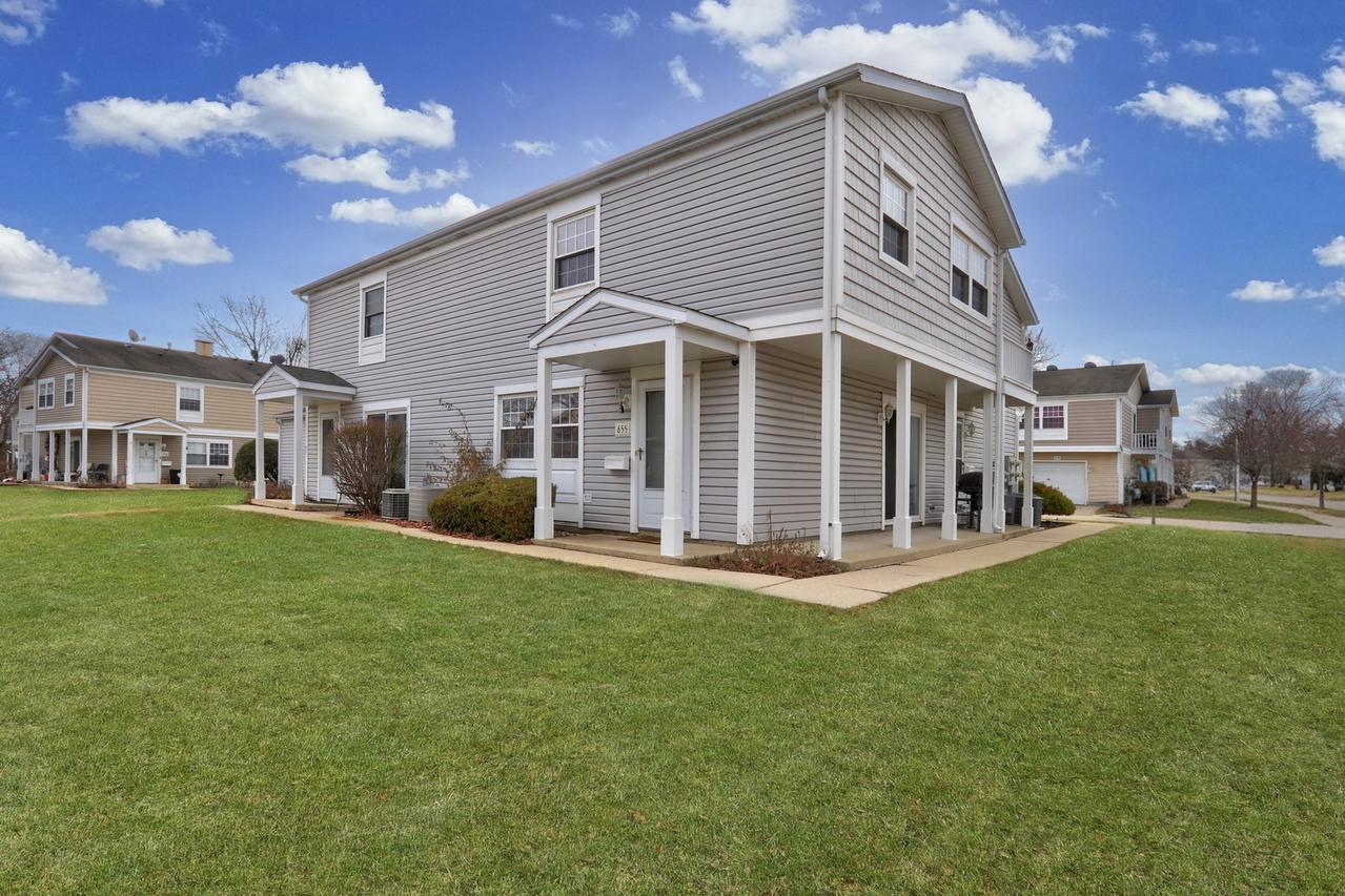 655 Hale Ct., Wheeling, IL 60090