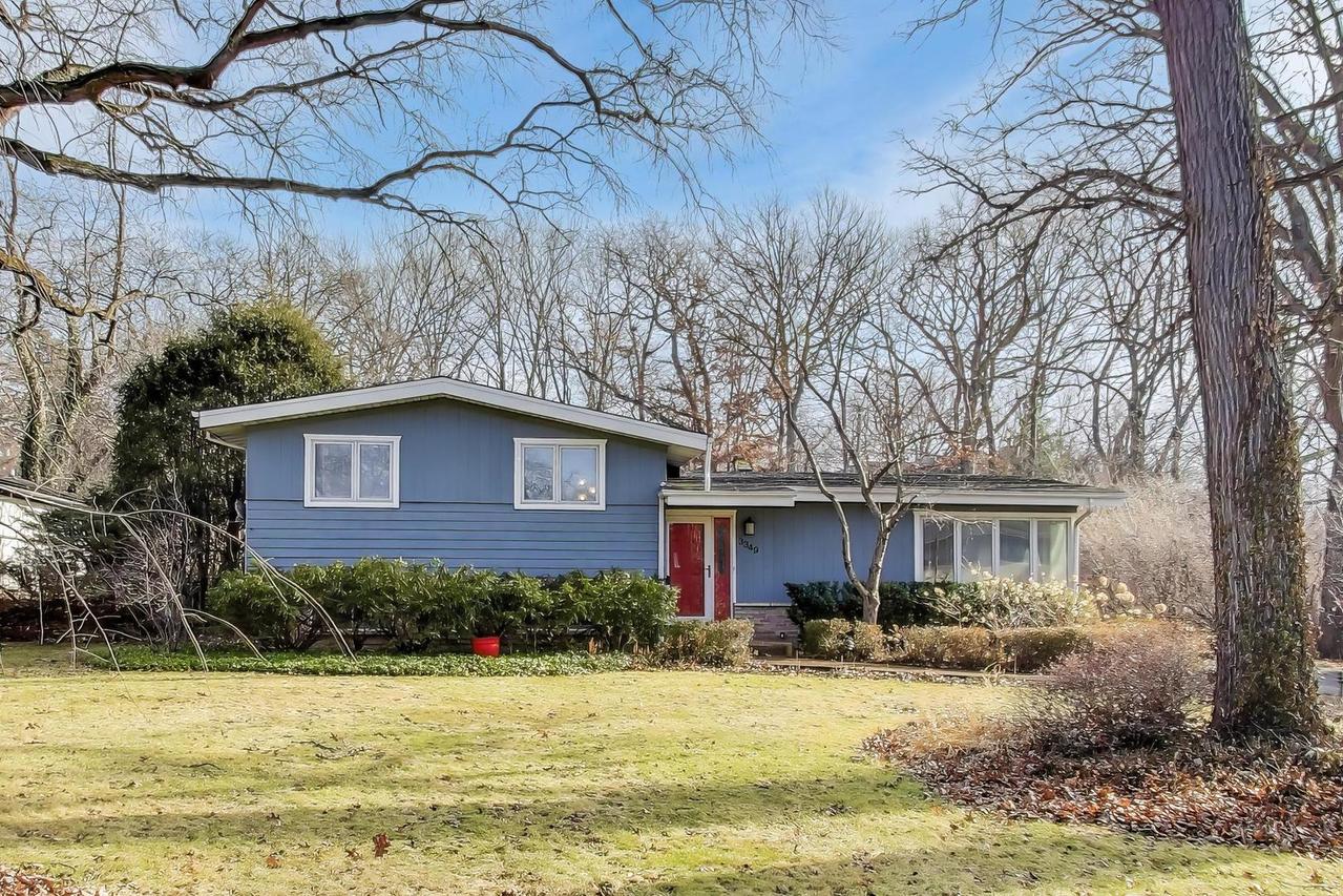 3349 University Ave., Highland Park, IL 60035